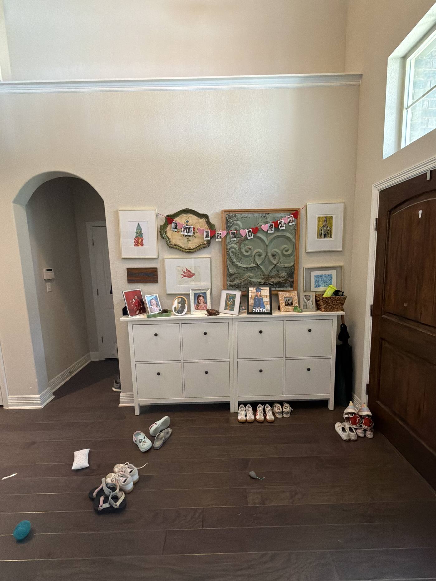 Entryway console — Before